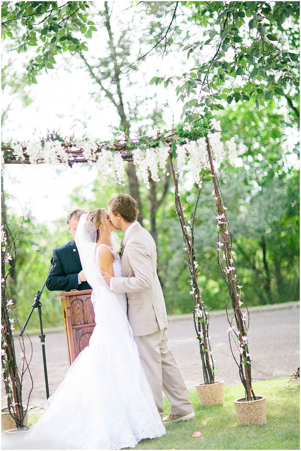 Minnesota Modern Wedding Photographer